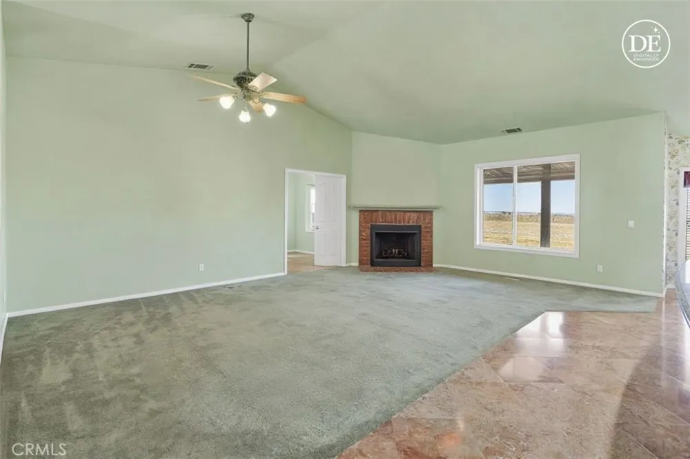 8828 Vincent Court Oak Hills, CA 92344