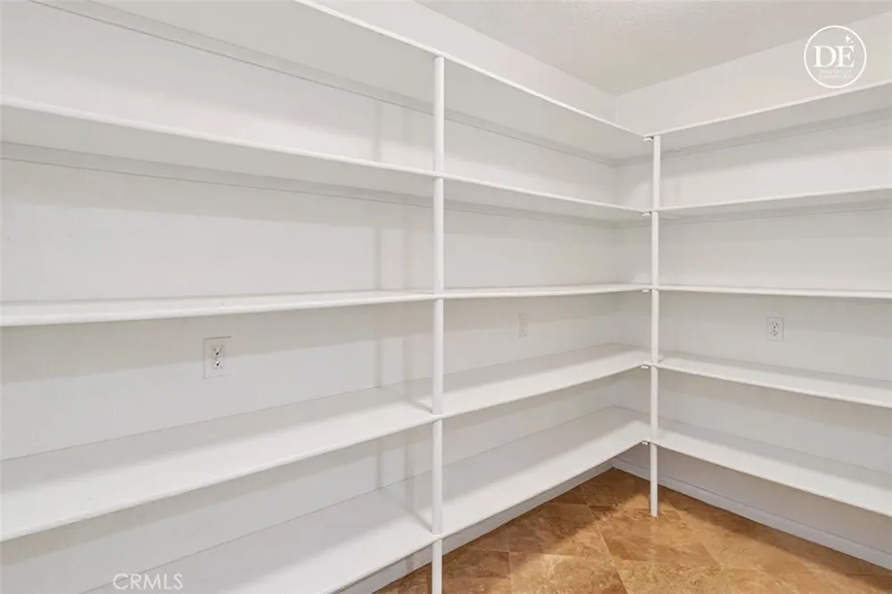 8828 Vincent Court Oak Hills, CA 92344