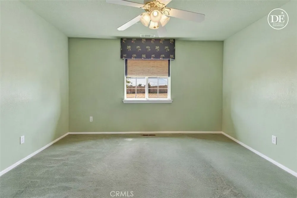 8828 Vincent Court Oak Hills, CA 92344