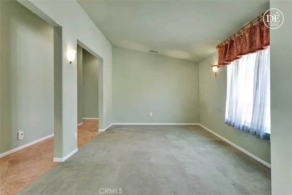 8828 Vincent Court Oak Hills, CA 92344