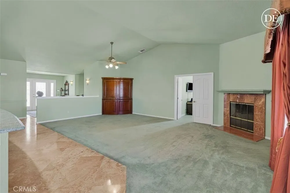 8828 Vincent Court Oak Hills, CA 92344
