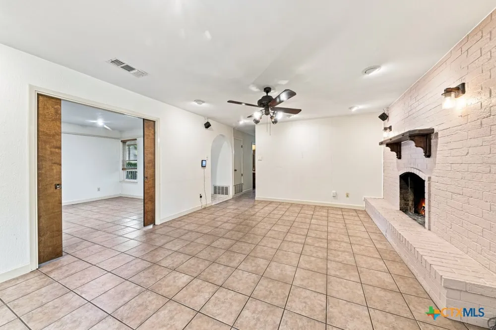 605 Ridgecrest New Braunfels, TX 78130