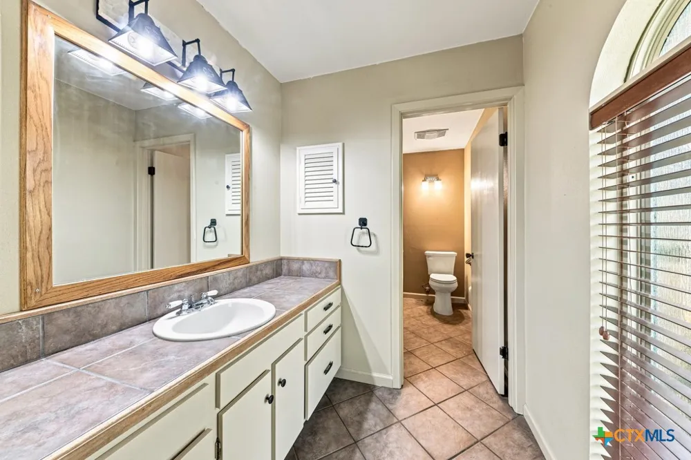 605 Ridgecrest New Braunfels, TX 78130