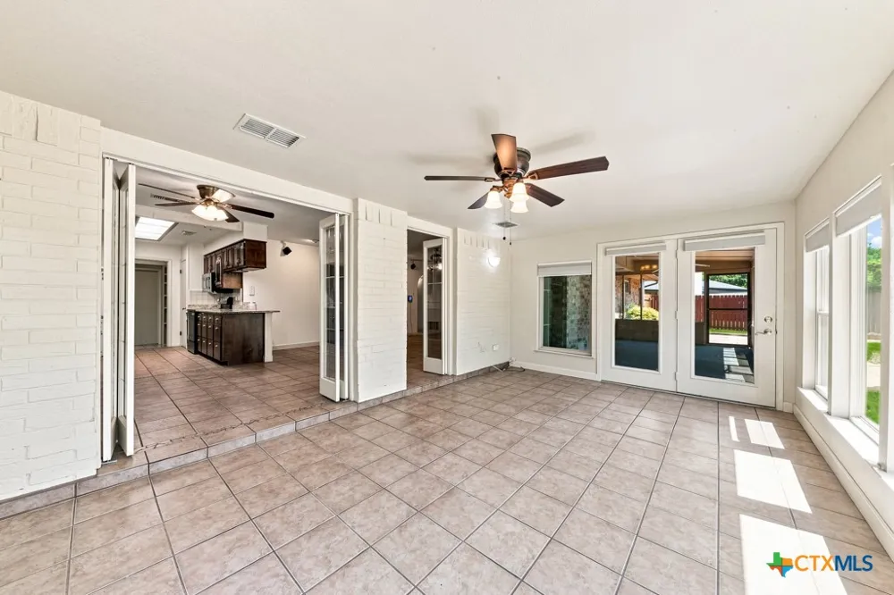 605 Ridgecrest New Braunfels, TX 78130