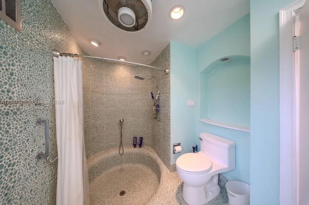 4391 SW 77th Ave Davie, FL 33328