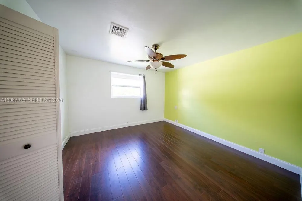 4391 SW 77th Ave Davie, FL 33328