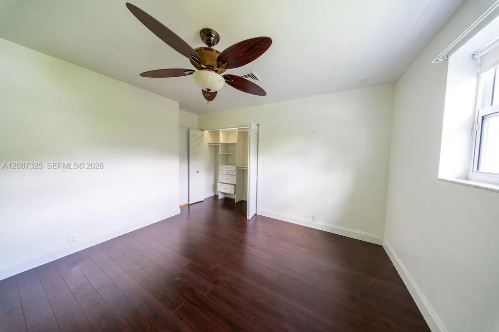 4391 SW 77th Ave Davie, FL 33328