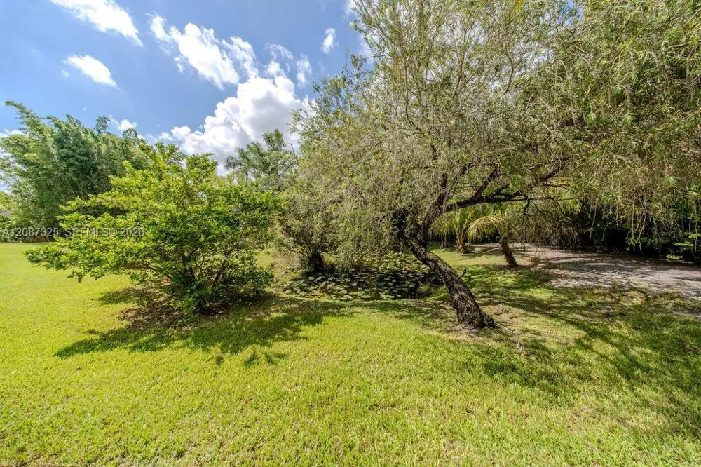 4391 SW 77th Ave Davie, FL 33328