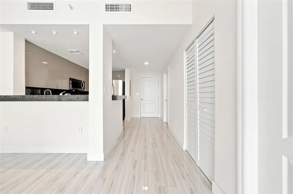 2101 Brickell Ave #3107 Miami, FL 33129