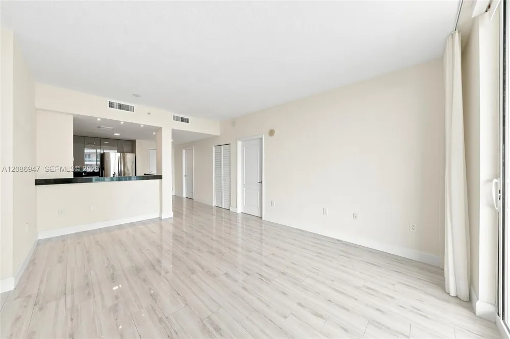2101 Brickell Ave #3107 Miami, FL 33129