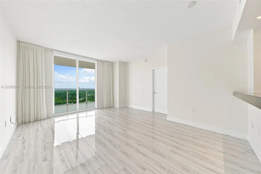 2101 Brickell Ave #3107 Miami, FL 33129