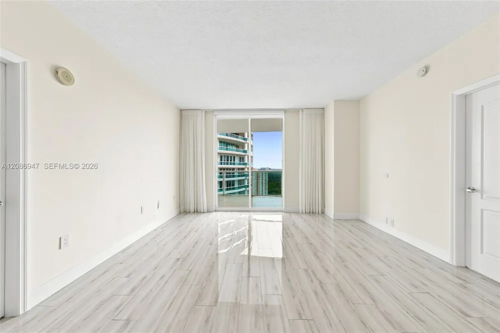 2101 Brickell Ave #3107 Miami, FL 33129