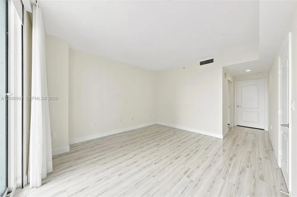 2101 Brickell Ave #3107 Miami, FL 33129