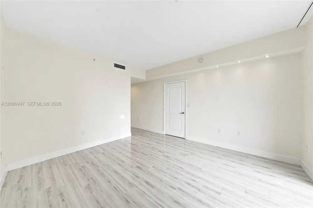 2101 Brickell Ave #3107 Miami, FL 33129