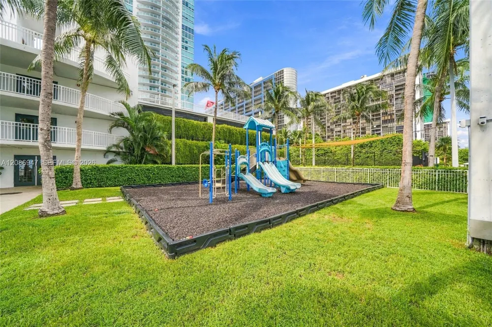 2101 Brickell Ave #3107 Miami, FL 33129