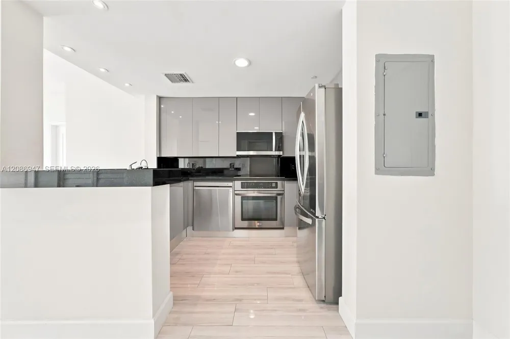2101 Brickell Ave #3107 Miami, FL 33129