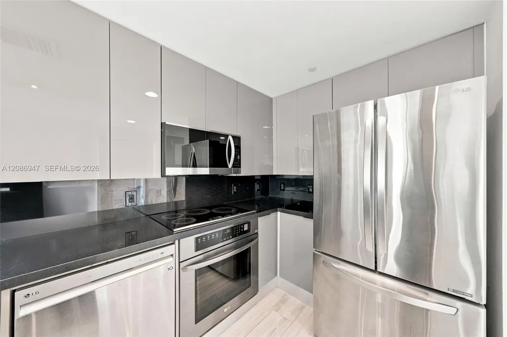 2101 Brickell Ave #3107 Miami, FL 33129