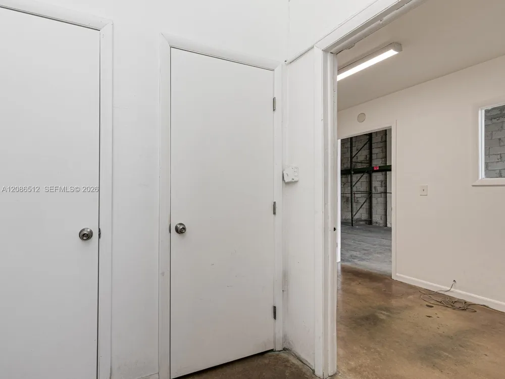 8161 NW 67th St #6 Medley, FL 33166