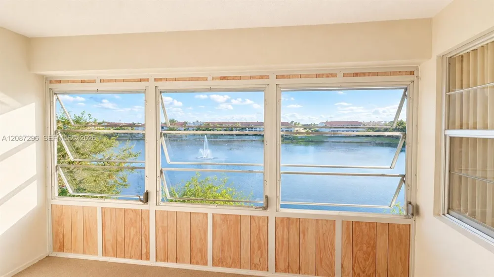 12900 SW 13th St #413E Pembroke Pines, FL 33027