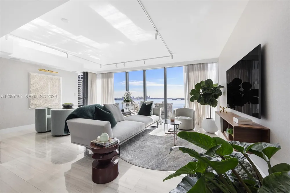1451 Brickell Ave #1901 Miami, FL 33131