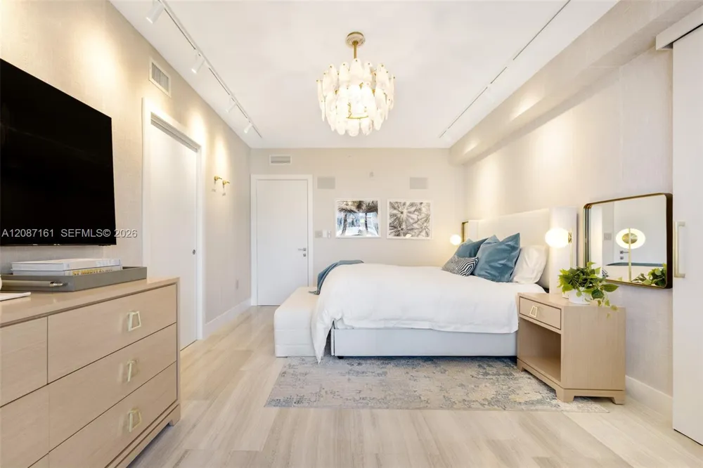 1451 Brickell Ave #1901 Miami, FL 33131