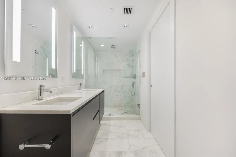 1451 Brickell Ave #1901 Miami, FL 33131