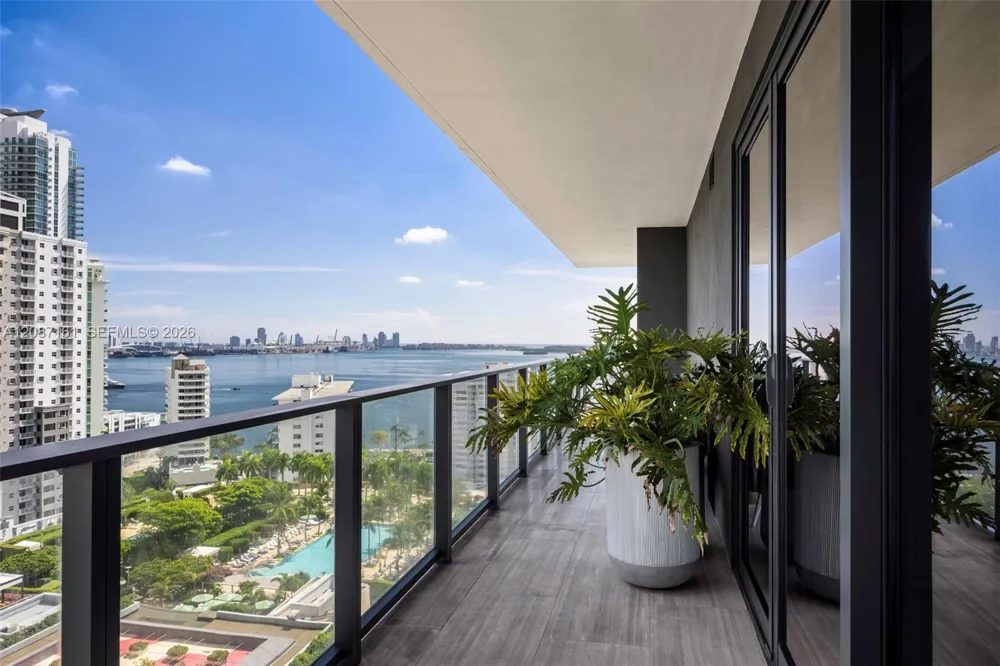 1451 Brickell Ave #1901 Miami, FL 33131