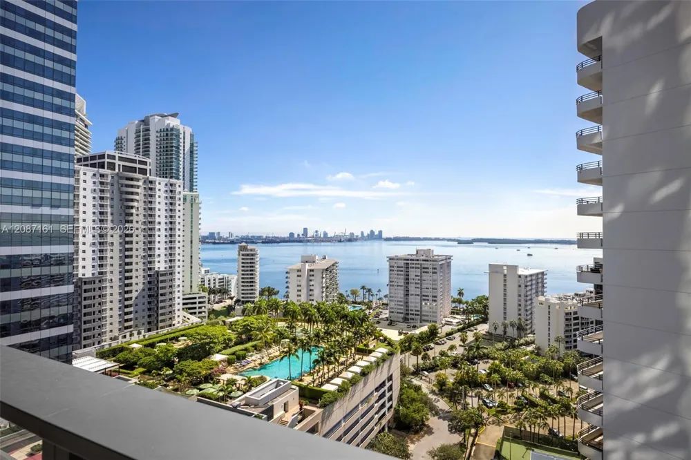 1451 Brickell Ave #1901 Miami, FL 33131