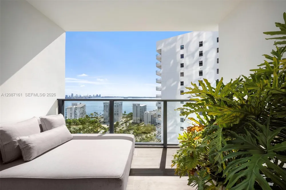 1451 Brickell Ave #1901 Miami, FL 33131
