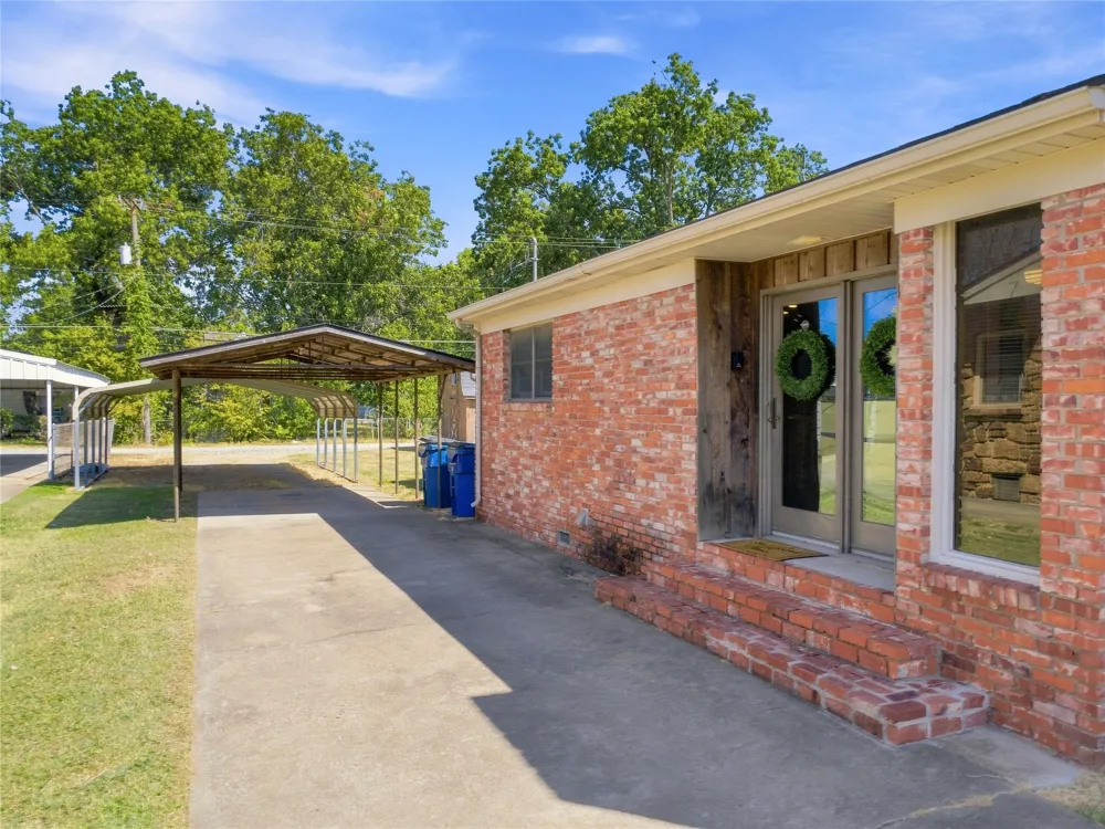 519 E Main Street Pawhuska, OK 74056