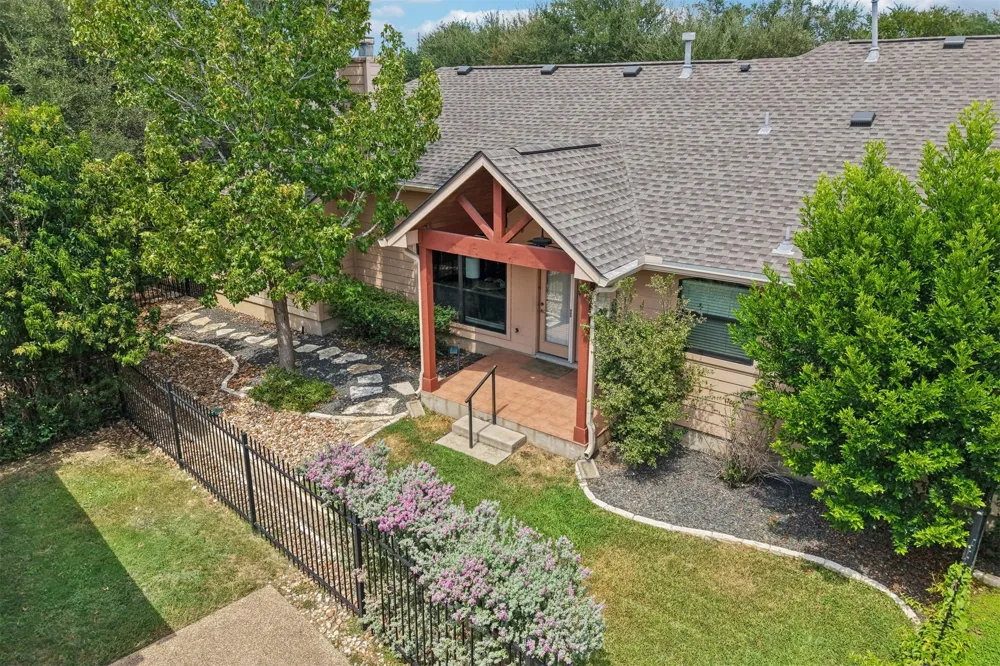 4213 Wild Iris Lane Austin, TX 78727