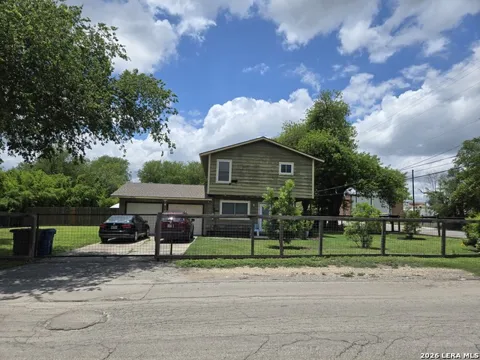 903 ZACHRY DR