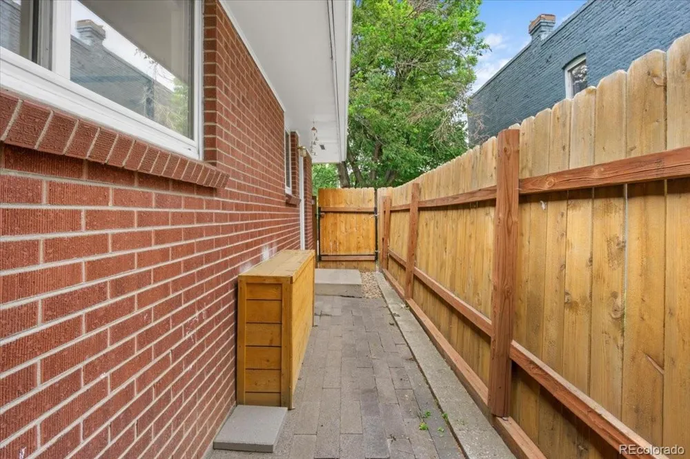 3246 Columbine Street Denver, CO 80205