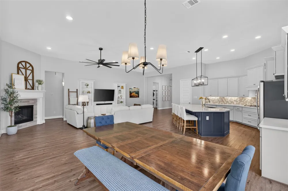 313 Lane Landing Place Montgomery, TX 77316