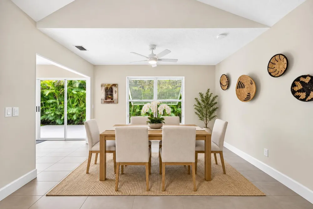 6193 SE WINDSONG LANE Stuart, FL 34997