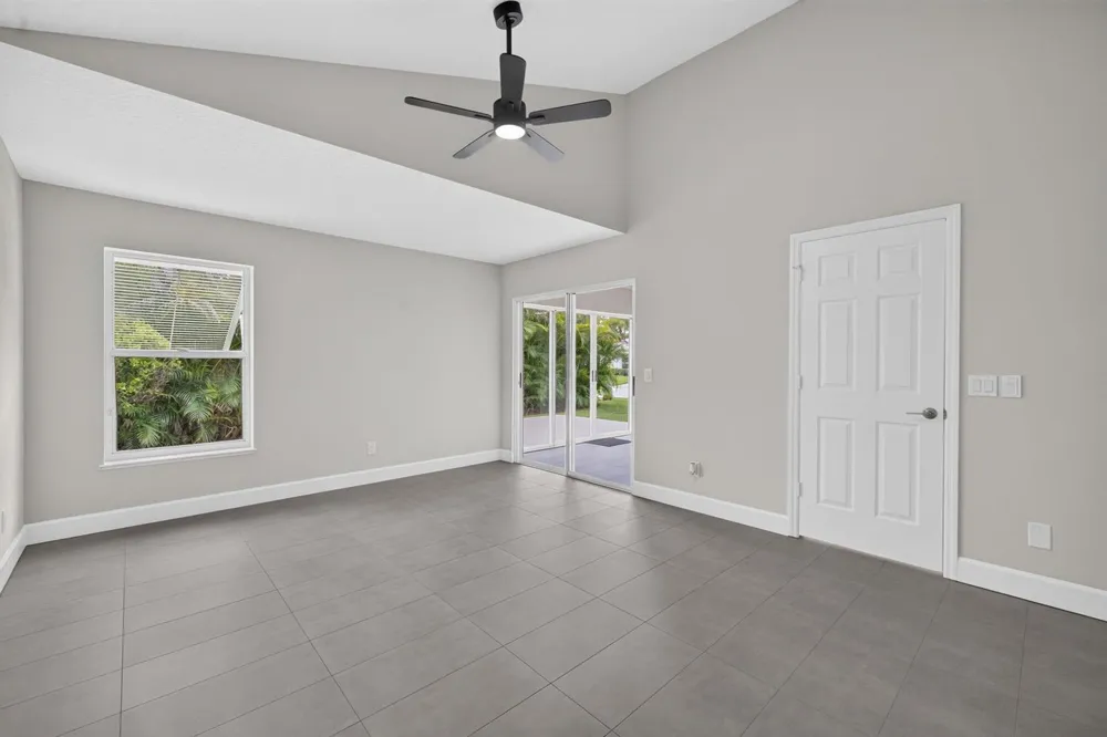 6193 SE WINDSONG LANE Stuart, FL 34997