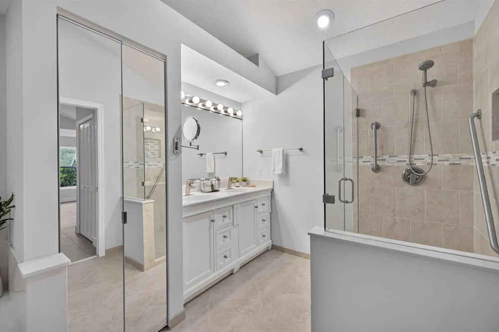 6193 SE WINDSONG LANE Stuart, FL 34997