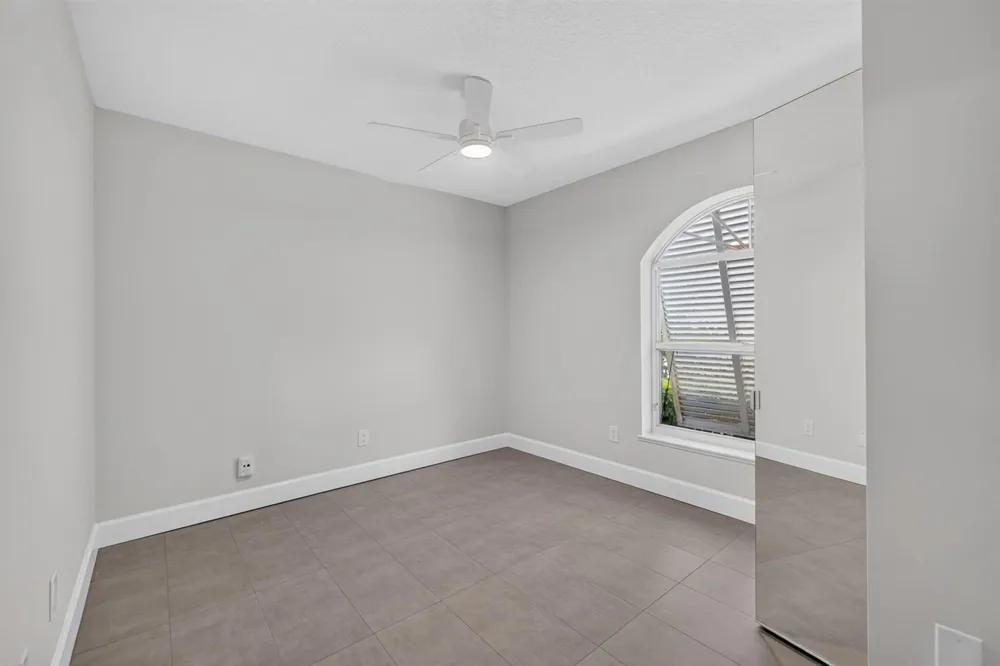 6193 SE WINDSONG LANE Stuart, FL 34997