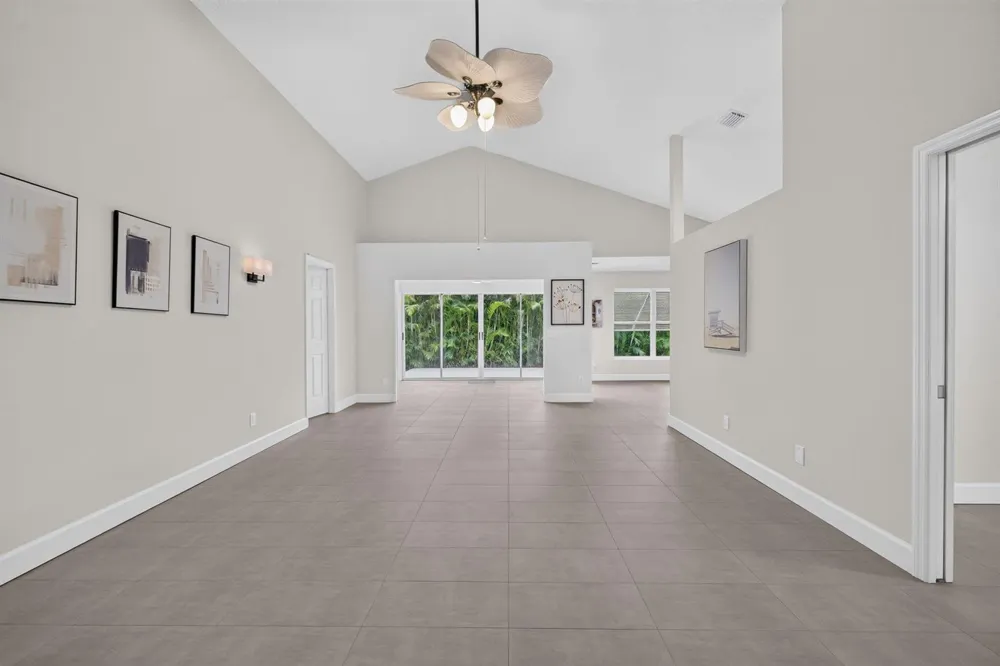6193 SE WINDSONG LANE Stuart, FL 34997