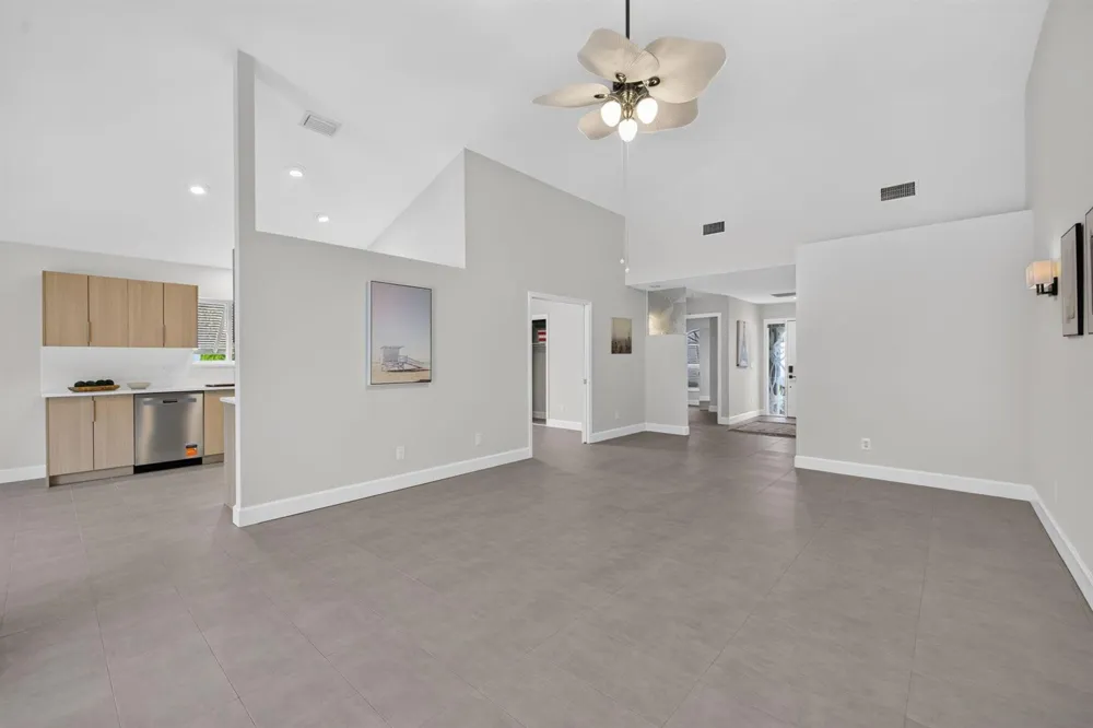 6193 SE WINDSONG LANE Stuart, FL 34997