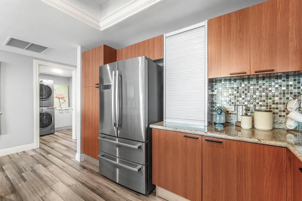 2650 Lake Shore Drive #2102 Riviera Beach, FL 33404