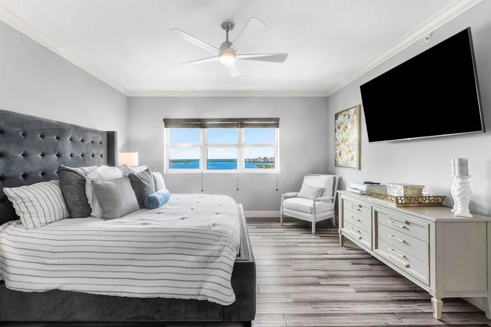 2650 Lake Shore Drive #2102 Riviera Beach, FL 33404