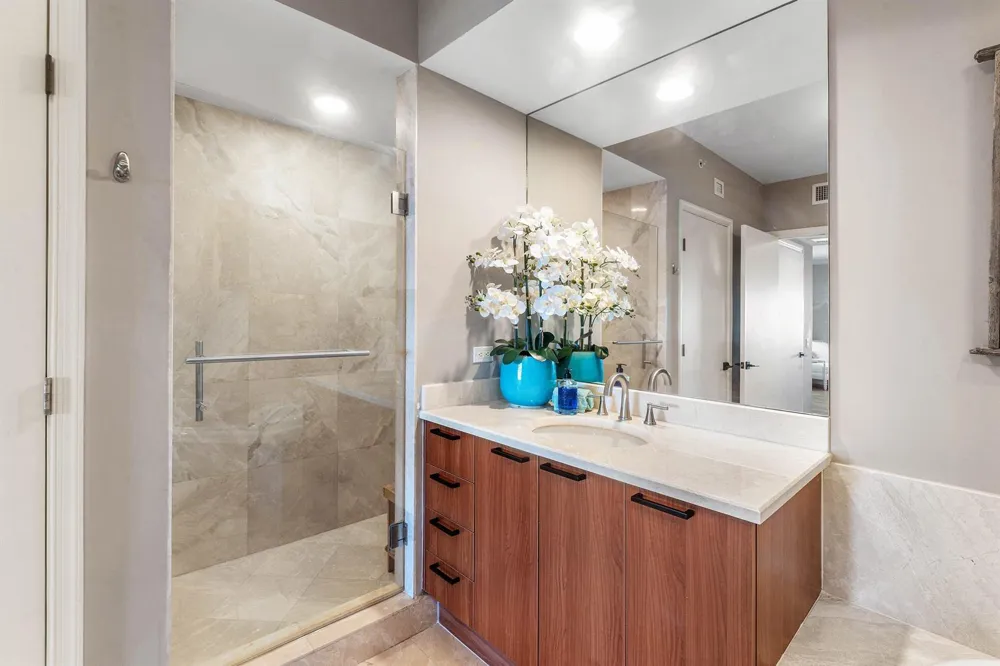 2650 Lake Shore Drive #2102 Riviera Beach, FL 33404