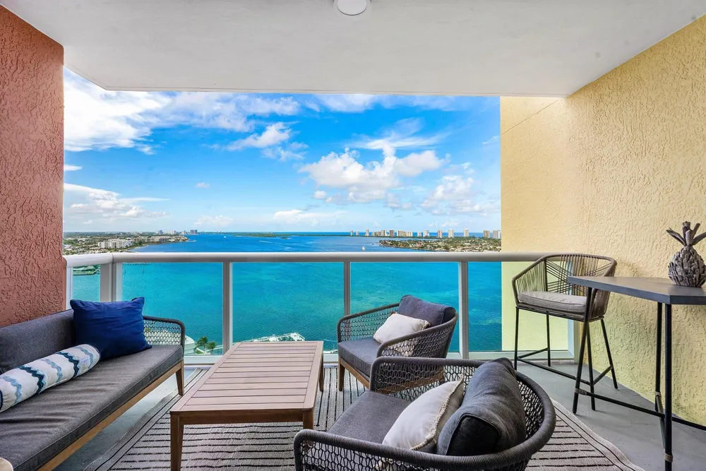 2650 Lake Shore Drive #2102 Riviera Beach, FL 33404