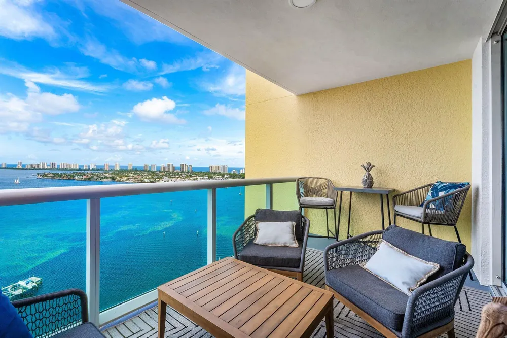 2650 Lake Shore Drive #2102 Riviera Beach, FL 33404