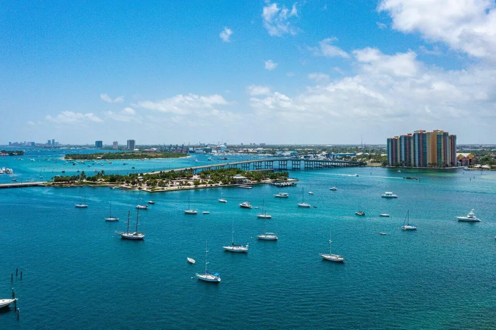 2650 Lake Shore Drive #2102 Riviera Beach, FL 33404