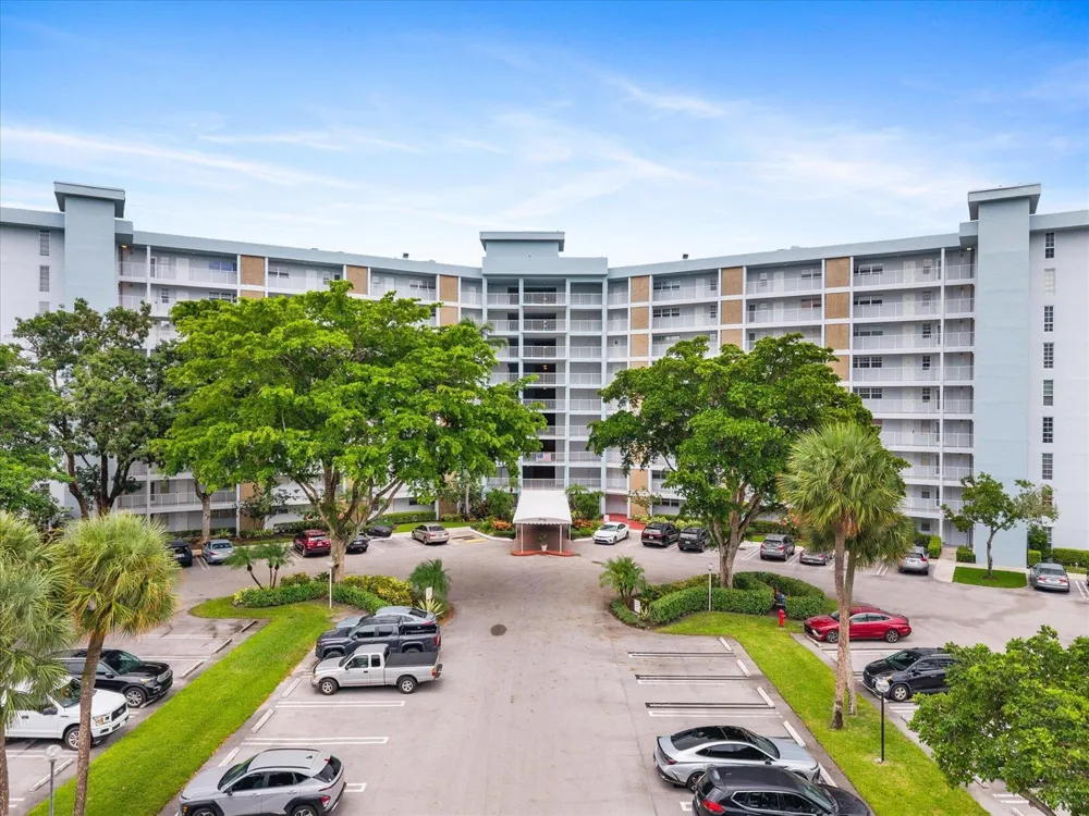 3051 Course Drive #909 Pompano Beach, FL 33069