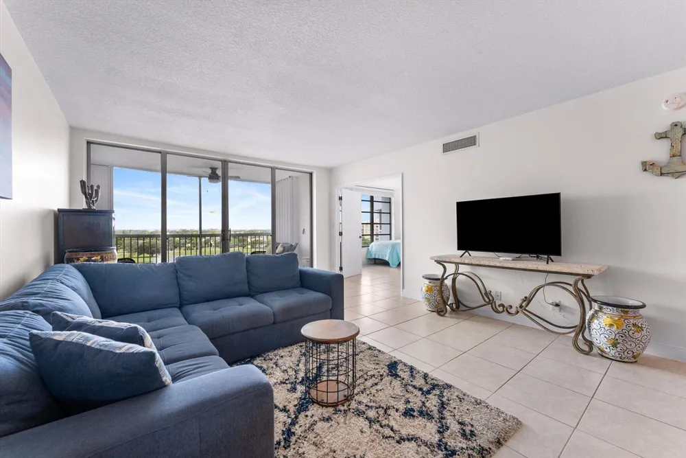 3051 Course Drive #909 Pompano Beach, FL 33069