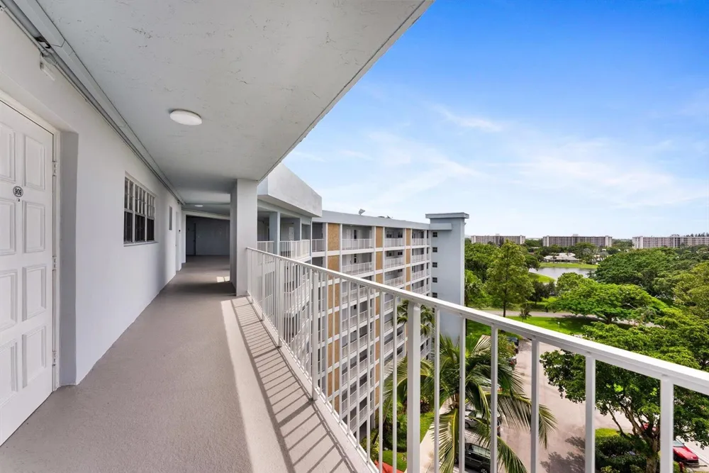 3051 Course Drive #909 Pompano Beach, FL 33069