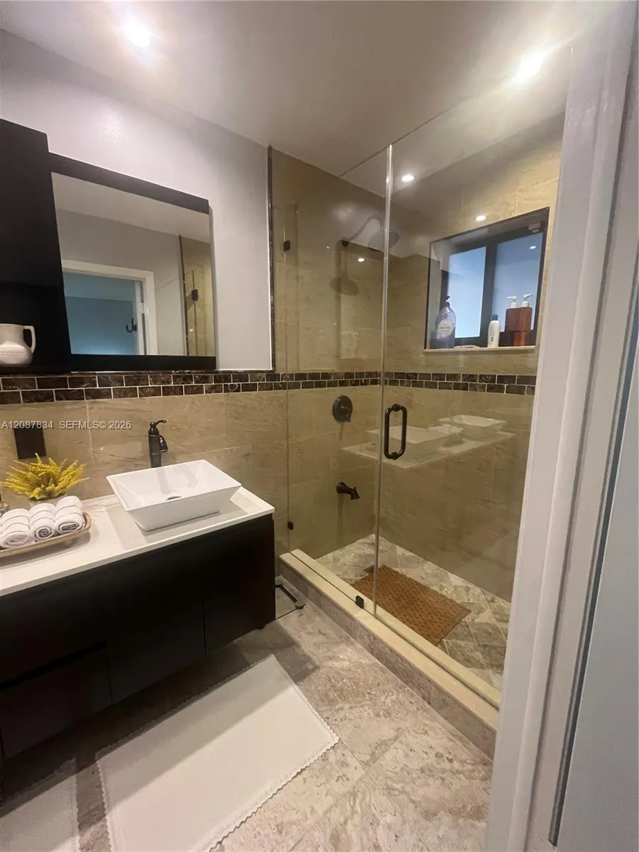 7801 W 30th Ln Hialeah, FL 33018
